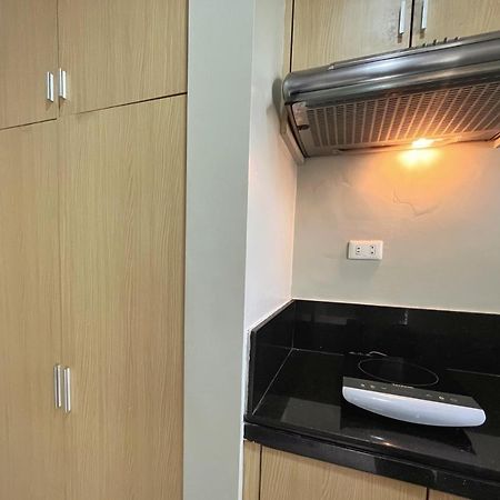Rumi Apartelle Hotel Анхелес Екстериор снимка