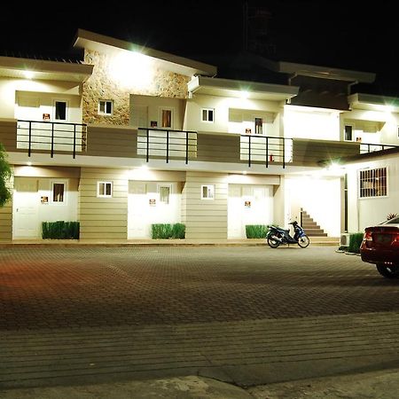 Rumi Apartelle Hotel Анхелес Екстериор снимка
