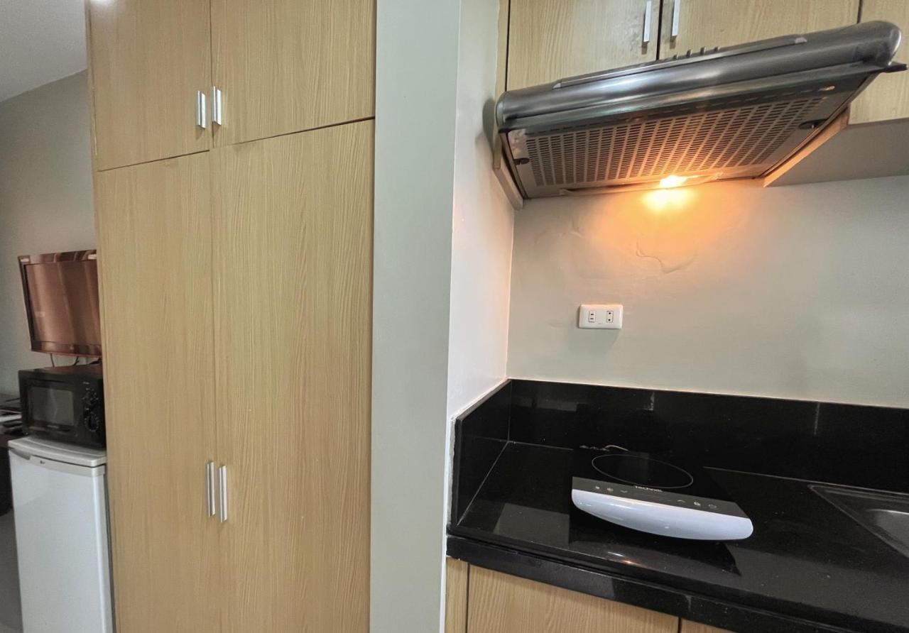 Rumi Apartelle Hotel Анхелес Екстериор снимка
