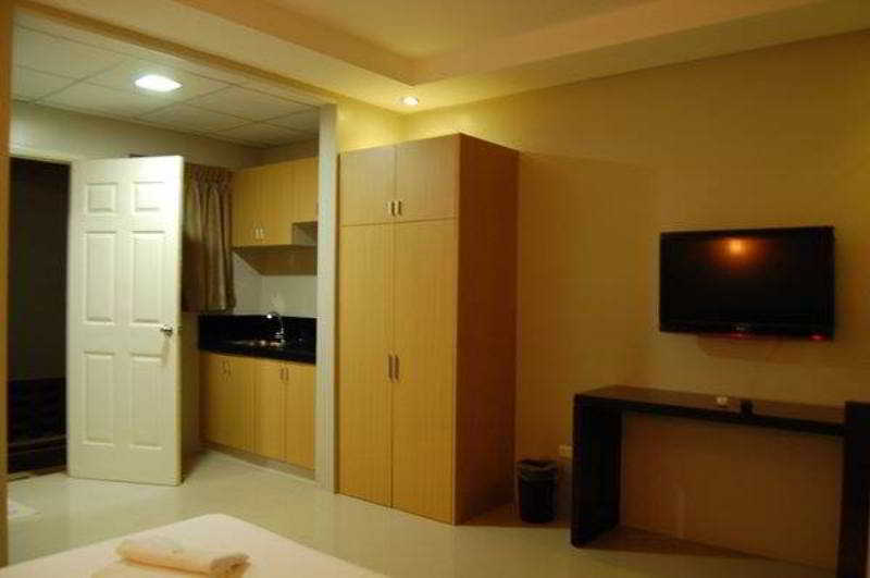Rumi Apartelle Hotel Анхелес Екстериор снимка
