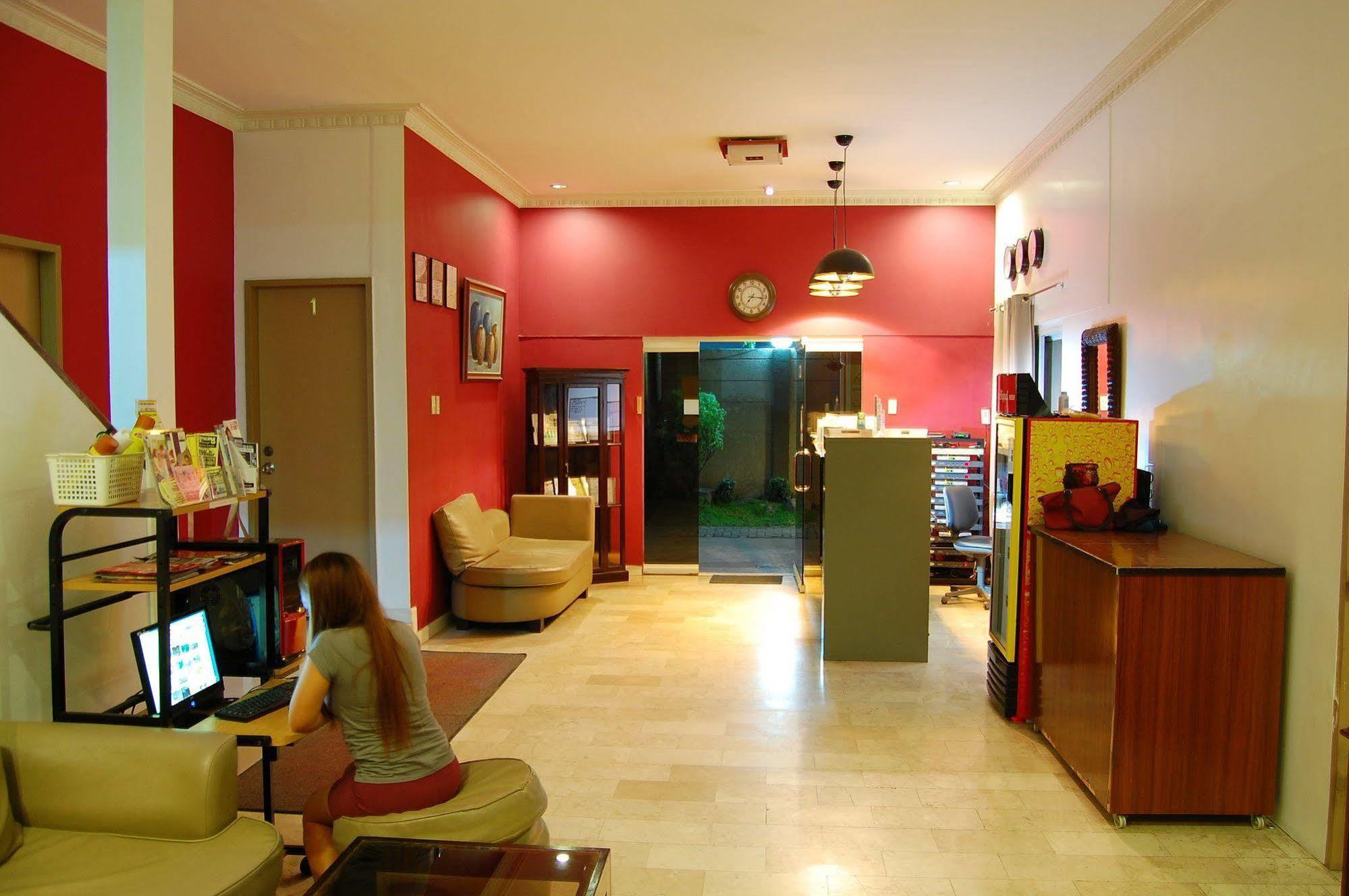 Rumi Apartelle Hotel Анхелес Екстериор снимка