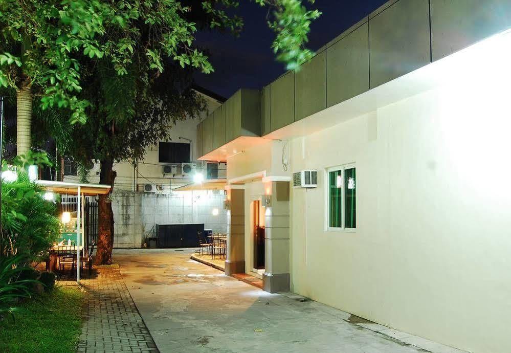 Rumi Apartelle Hotel Анхелес Екстериор снимка